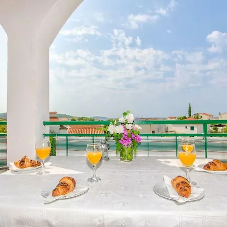 Zoric * 로고즈니차