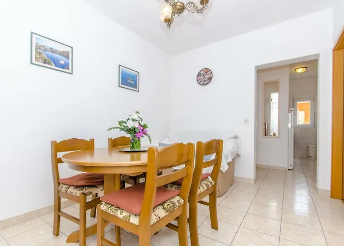 Zoric * רוגוזניצה